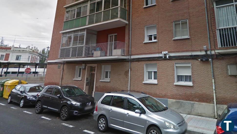 Intoxicados dos niños de 1 y 6 años por un incendio originado en la cocina de una vivienda de Palencia   