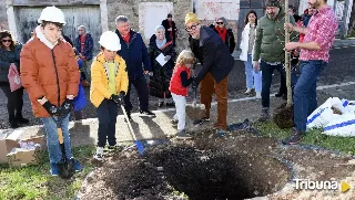 Fele Martínez ya tiene su ejemplar de Ginkgo biloba en Aguilar