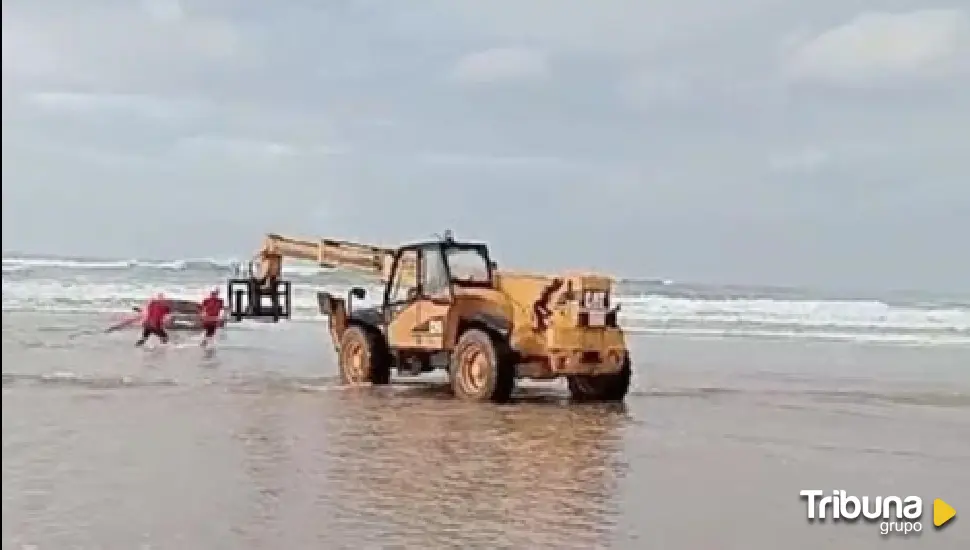 Denunciarán a los palentinos que encallaron el coche en una playa de Cantabria