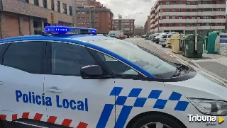 Amenaza e intenta agredir a los agentes en un bar