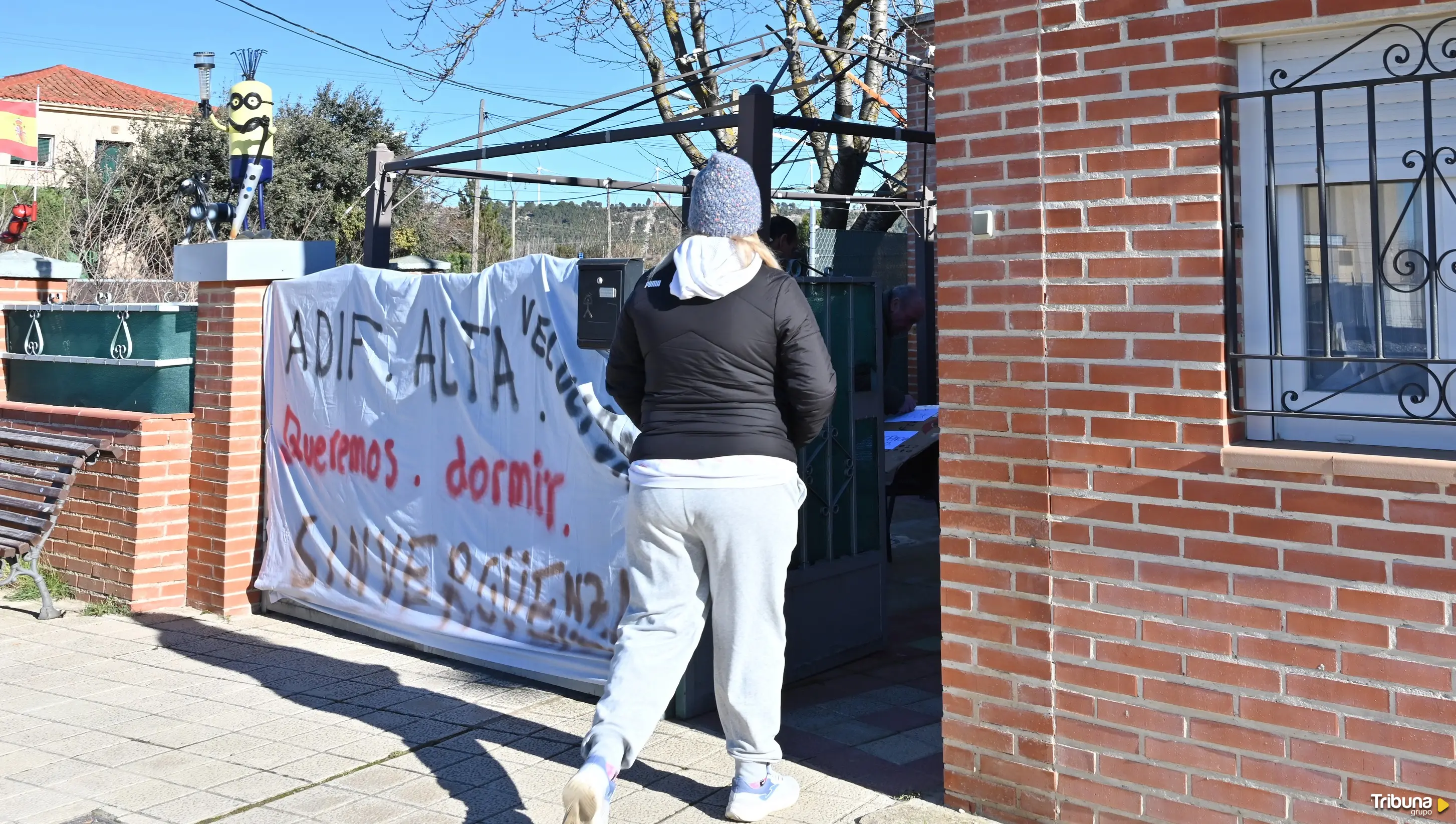 Vecinos piden a Adif que respete su descanso por las noches